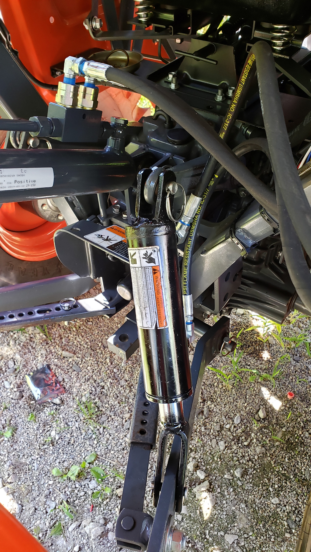 kubota orangetractortalks hoses tilt2