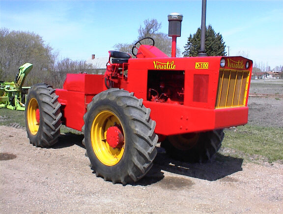 Versatile D100 The D100, the world's first mass-produced 4WD farm tractor. Produced by Versatile in 1965.