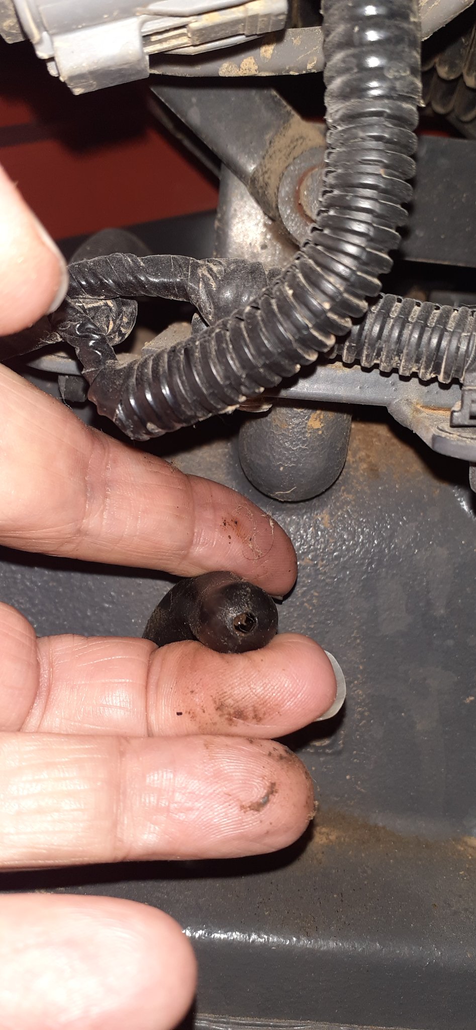 L3301 Transmission Fluid Dipstick Blowing Out OrangeTractorTalks