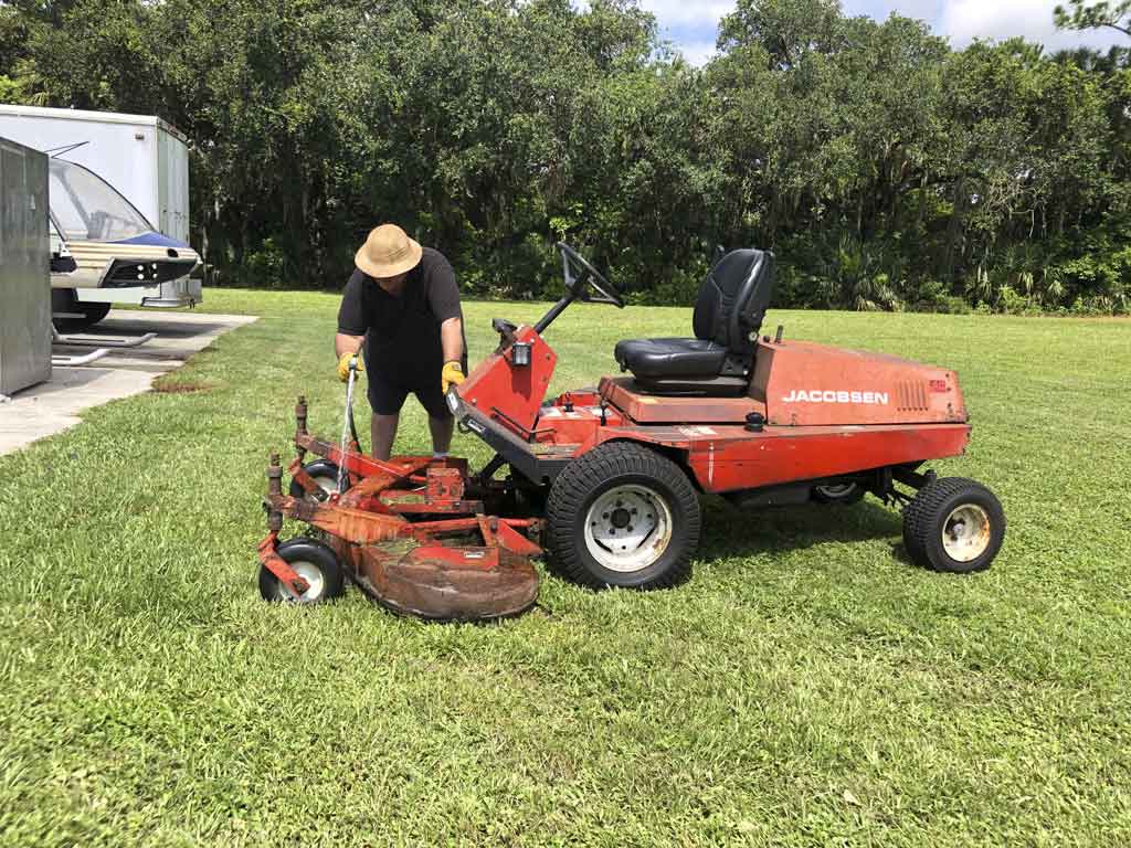 1024x768-John-cleans-up-the-mower.jpg