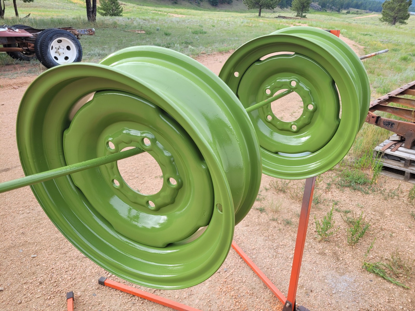 134 Painted wheels.jpg
