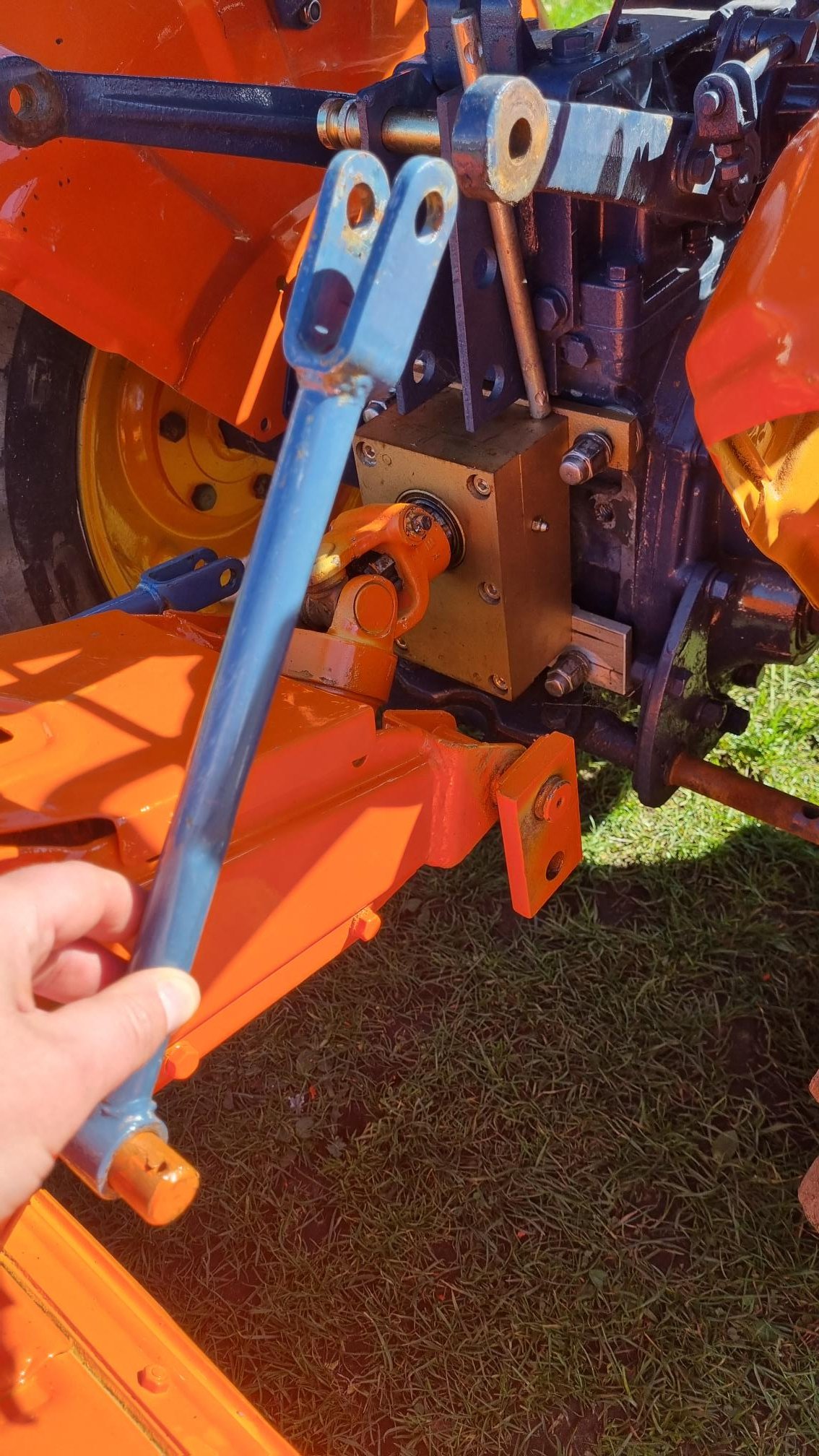 B6000 with RK1100 tiller how do we connect them up