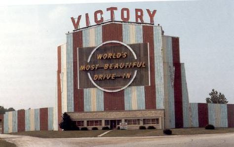 3bec776cc09d316951218b143e0e3254--drive-in-theater-vintage-signs.jpg