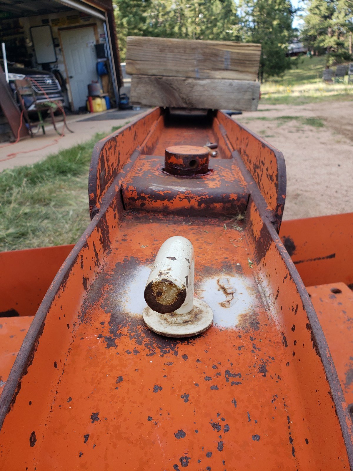 62 New pivot pin.jpg