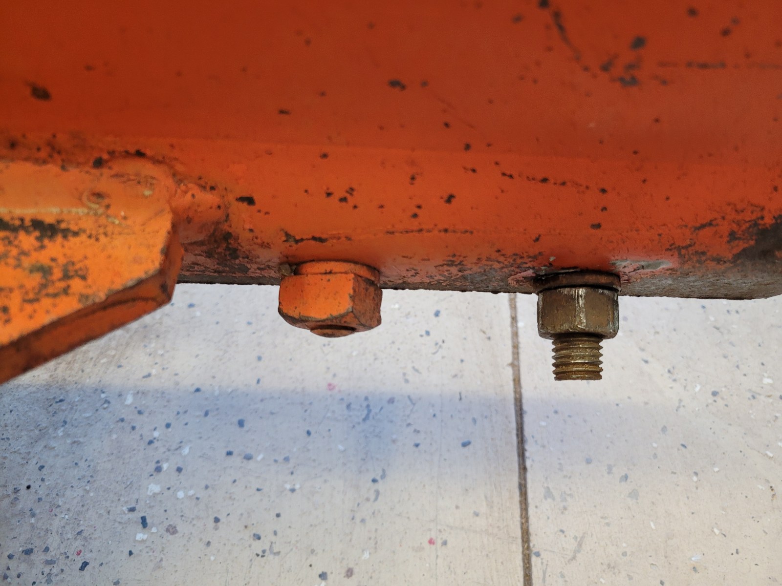 85 Need a square head nut to replace this one.jpg