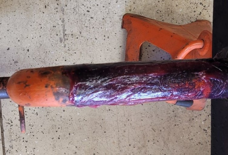 94 Axle pivot greased.jpg