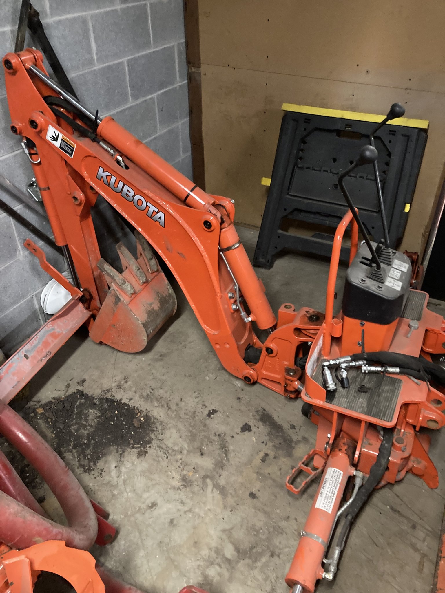 BACKHOE.jpg