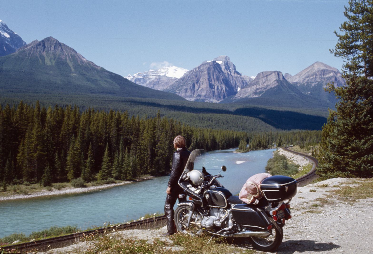 BMW, Canadian Rockies 6Aug75.jpg