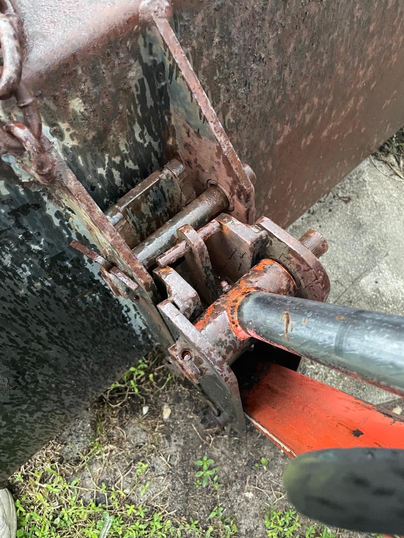 BUCKET2.jpg