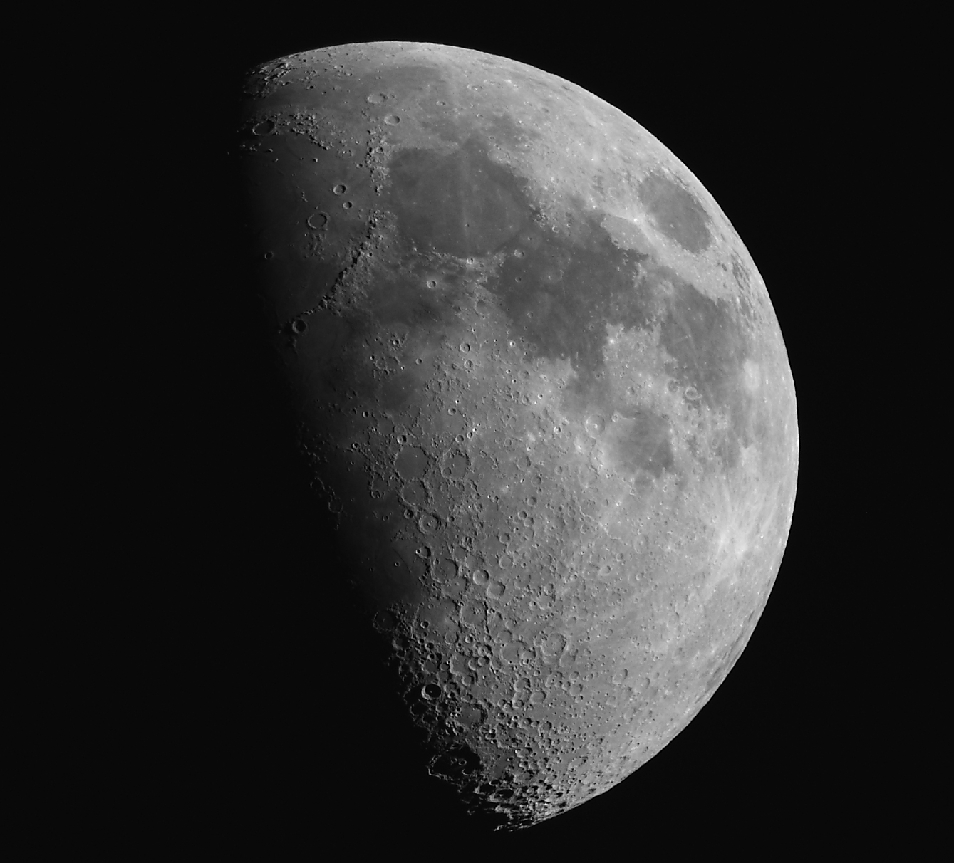 Canon EF 800 moon.jpg