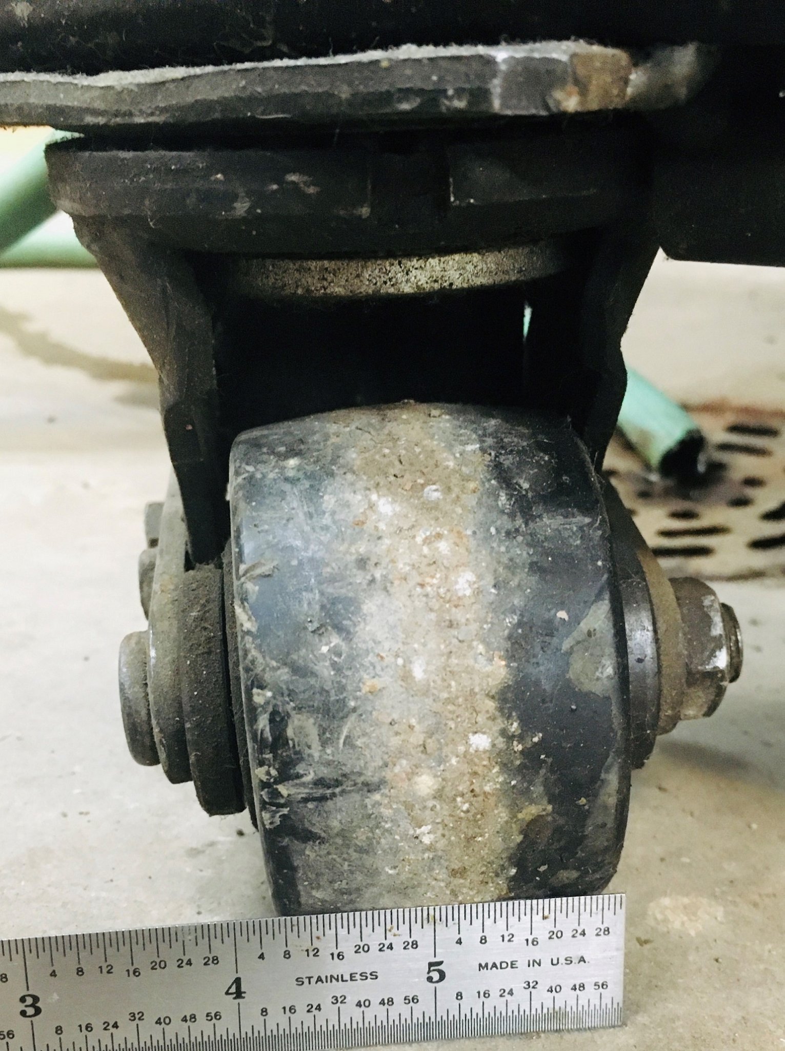 Caster Wheel Width.jpg