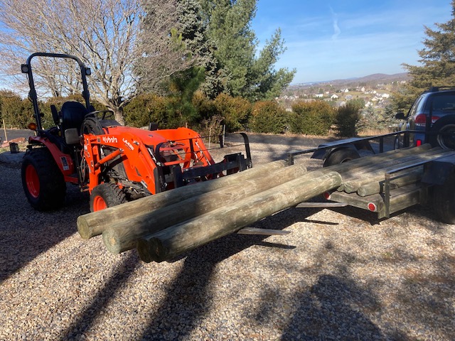Fence Posts Unloaded 12-16-21.jpg