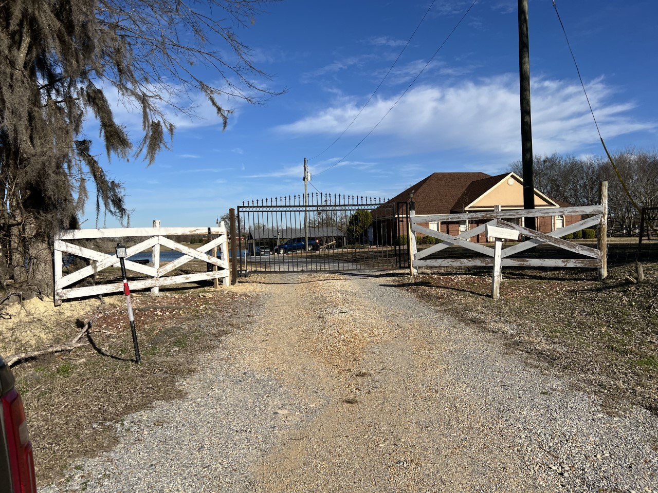 Gate10.jpg