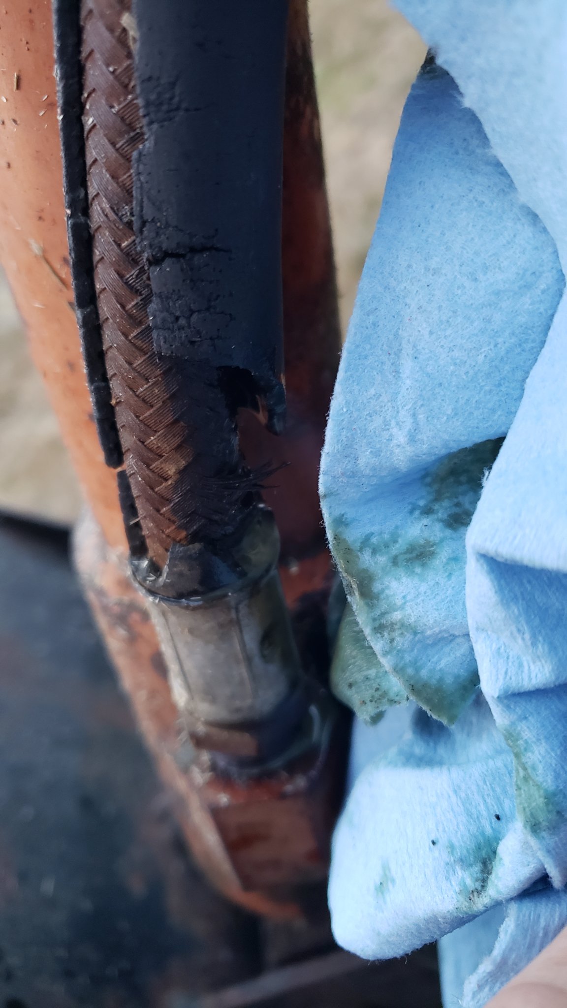 Blew Curl Cylinder Hose '77 L185DT/1200 Loader OrangeTractorTalks