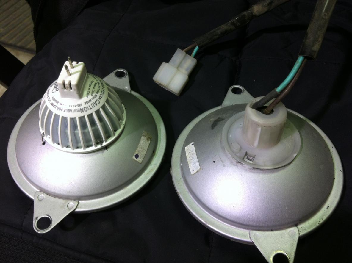 2x Bright LED light bulbs for Kubota L-Series L2600 L2800 L2900 bulb headlights