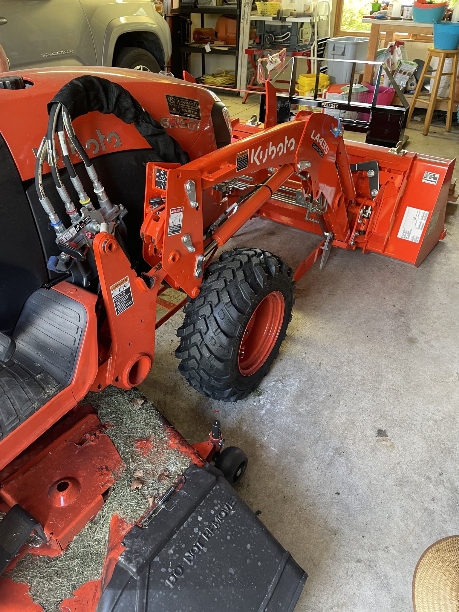 LA435 loader kickstand OrangeTractorTalks Everything Kubota