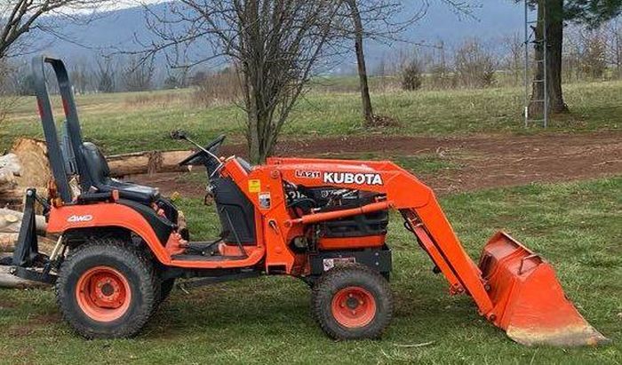 Kubota BX 2200.jpg