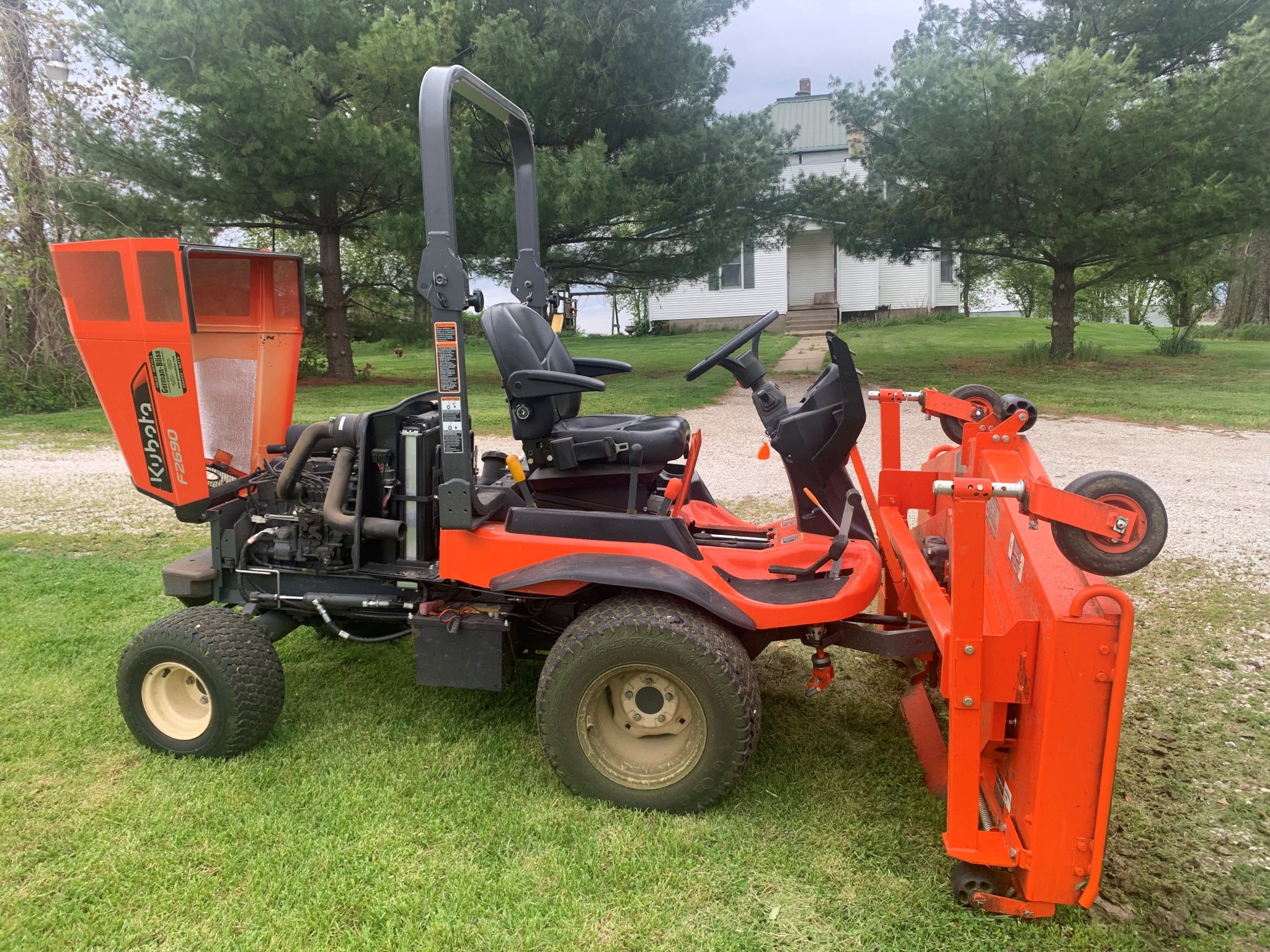 Kubota F2690.jpg