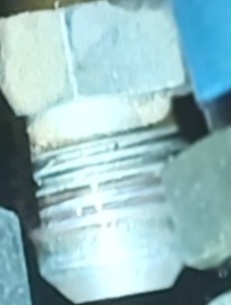 Loader hose threads.jpg