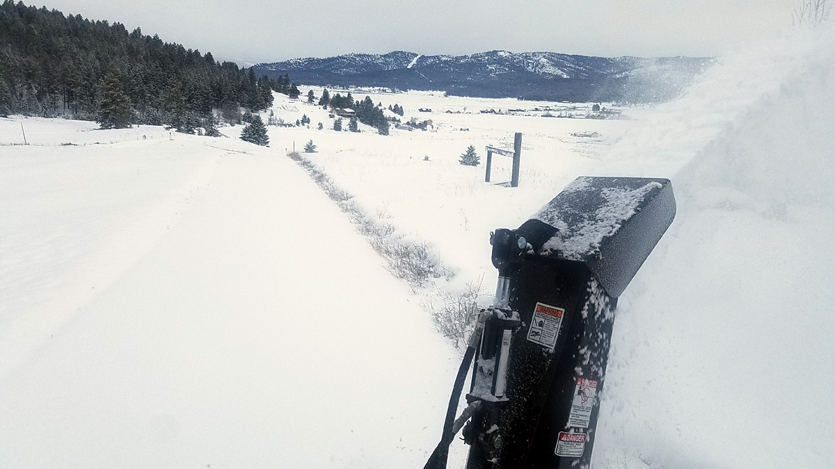 mx6000_snow_blowing_02-14-23.jpg