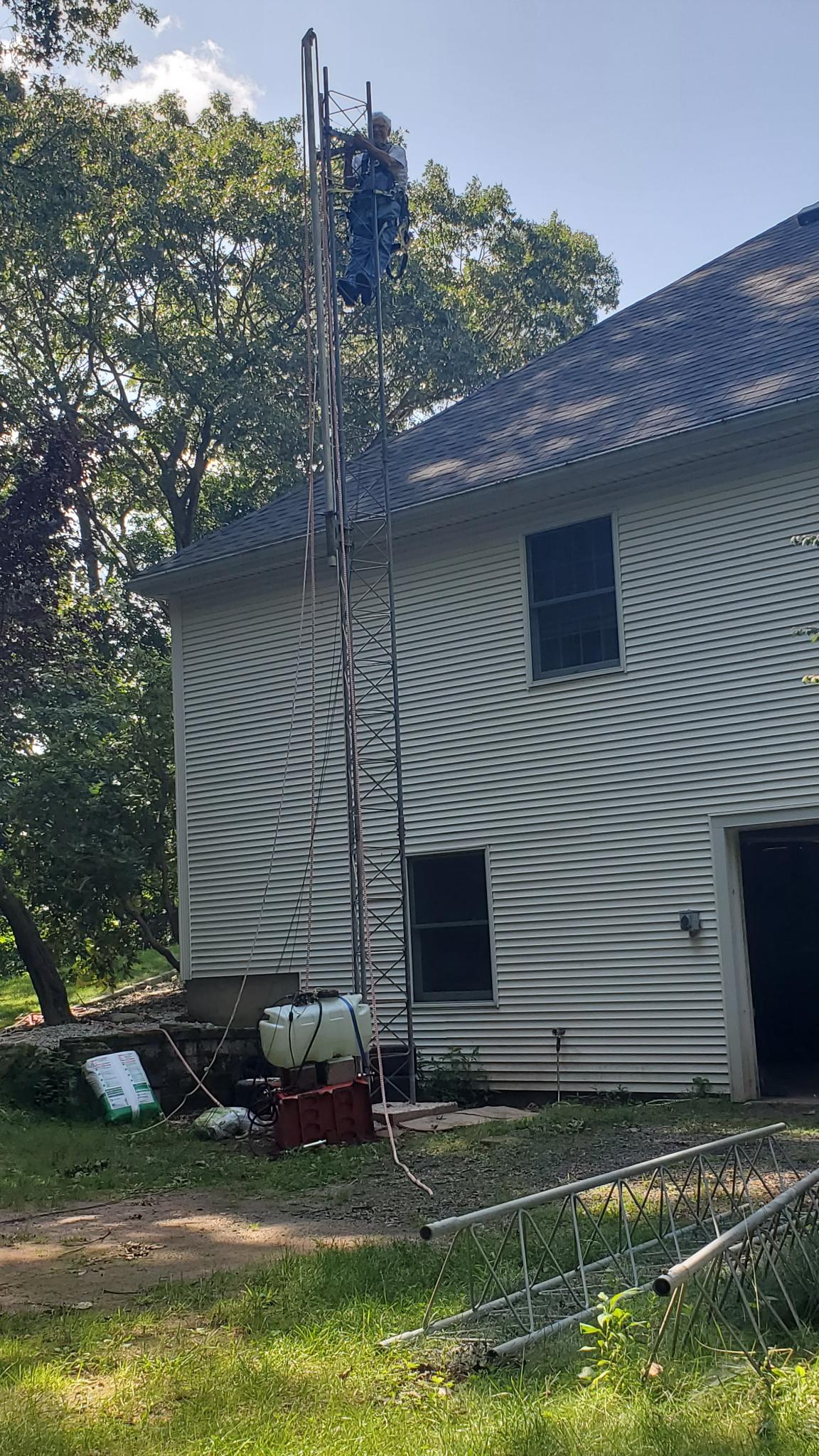 putting on temporary guys-2024-08-24-15-47-45-454.jpg