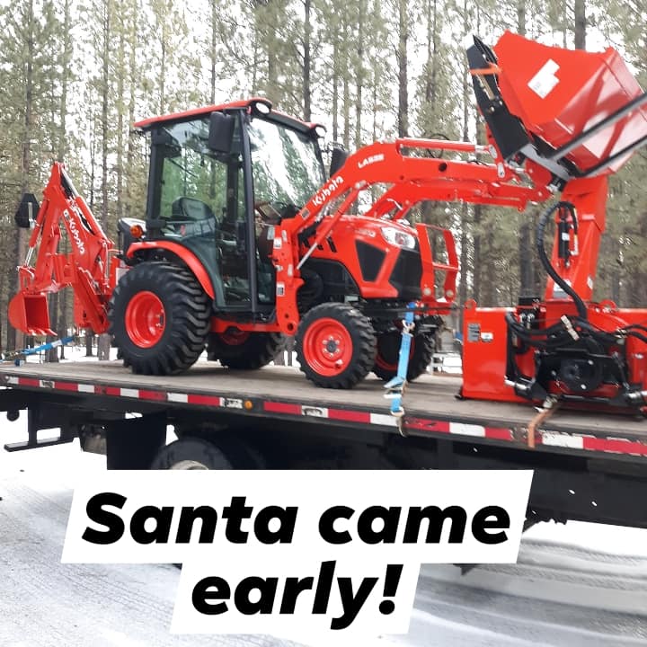 Santa drives a flatbed.jpg