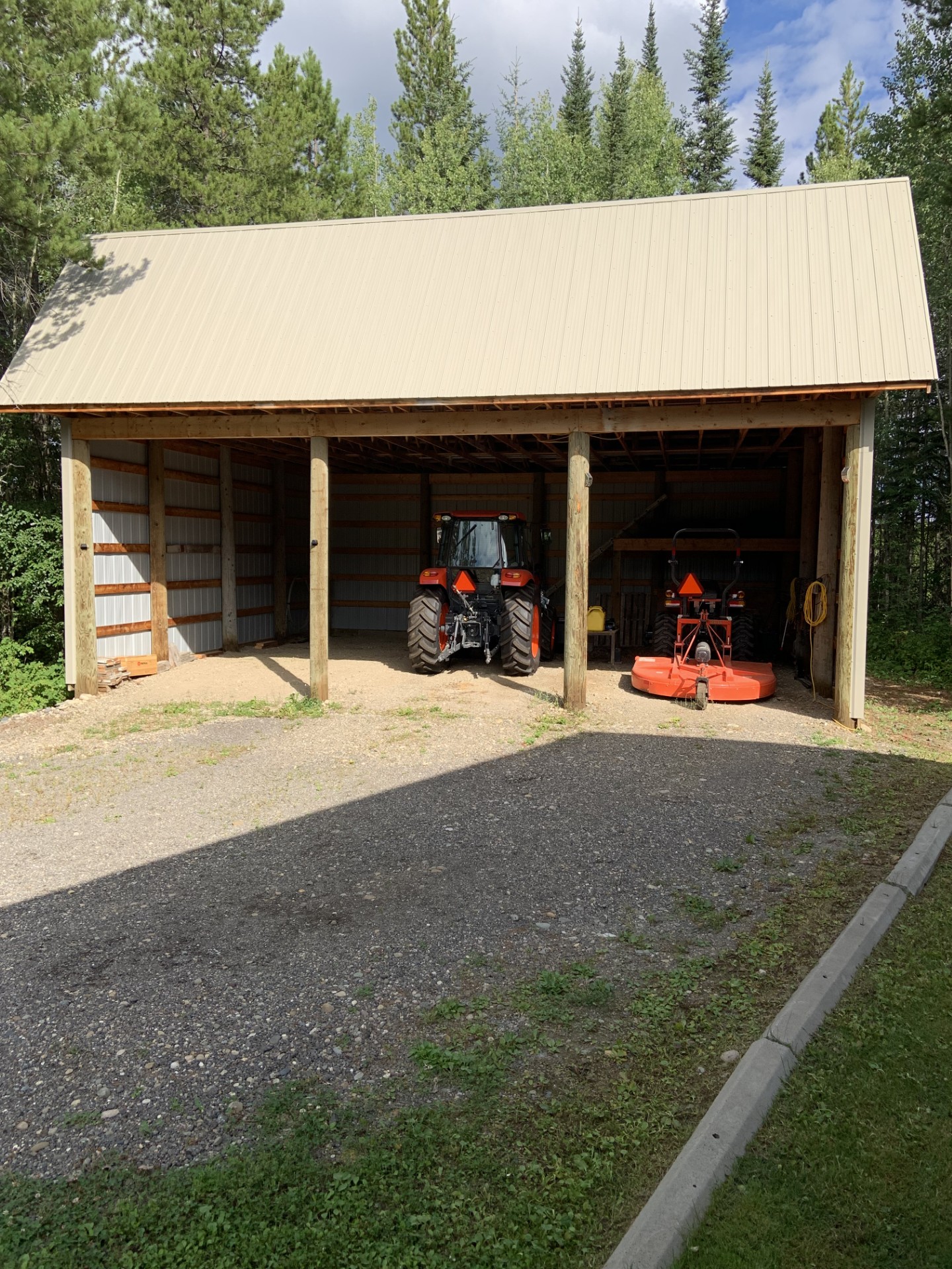 tractor shed.jpg