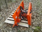 B2672 with quick hitch plate.jpg