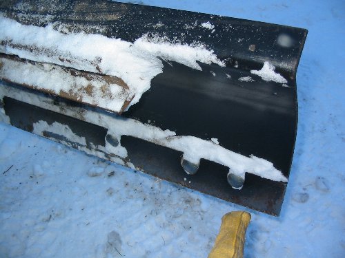 Blade Moldboard We have a moldboard on the bottom of this Farm King Series 30 which allows us to 1) invert the moldboard for a fresh cutting surface and 2) replace the moldboard only instead of the whole blade.